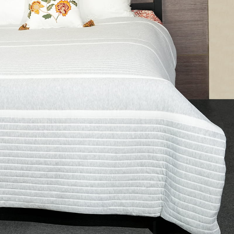 Airy Polyester Comforter Set