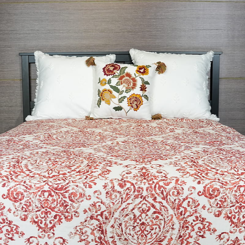 Naka-print na Faux Linen Comforter Set