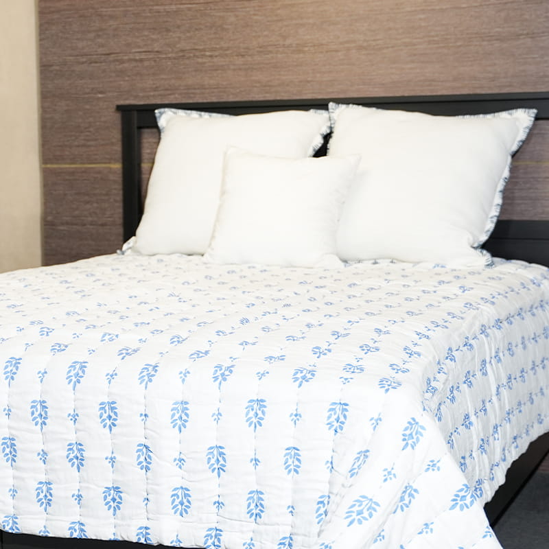 Naka-print na Cotton Quilt Set