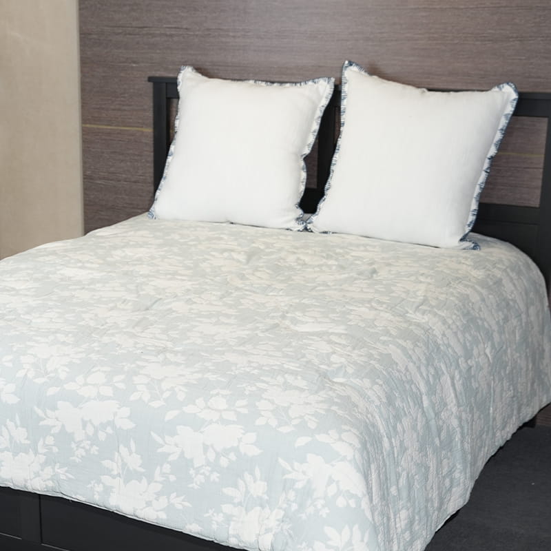 Yarn Dyed Jacquard Comforter Set