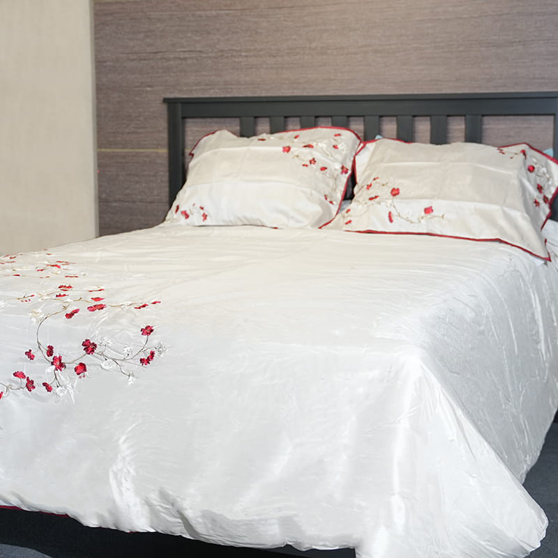 Polyester Embroidered Comforter Set