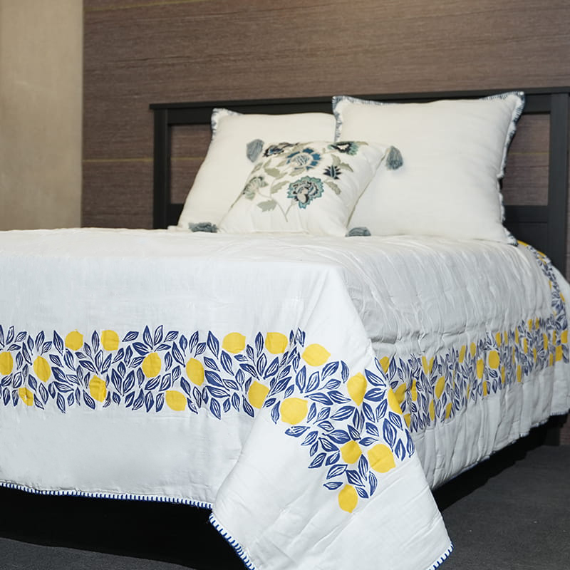 Naka-print na Cotton Quilt Set