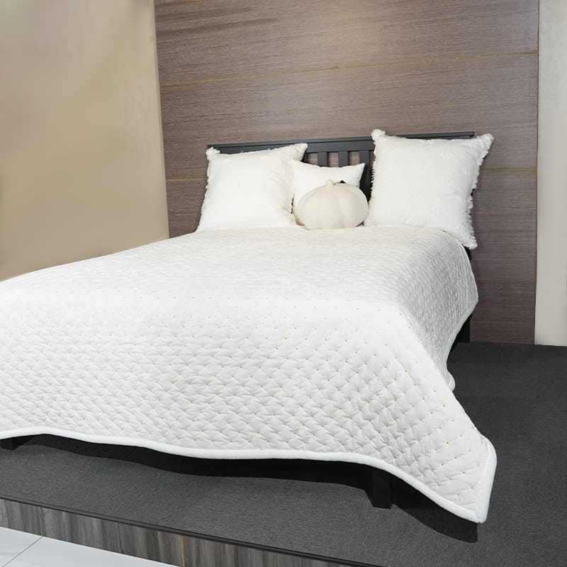 Gold Thread Embroidery Quilt Set