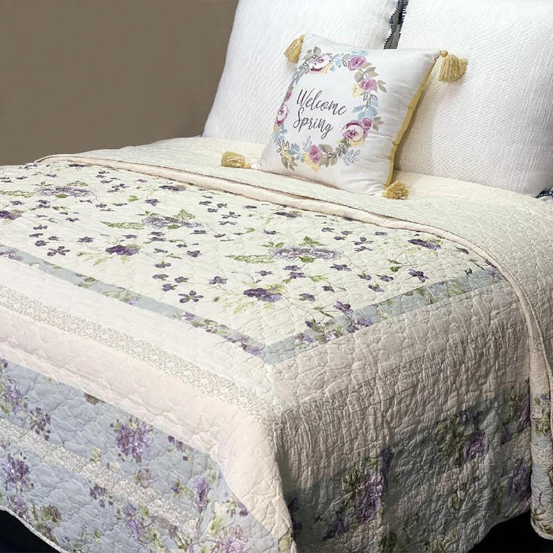 Naka-burda na Patchwork Quilt Set